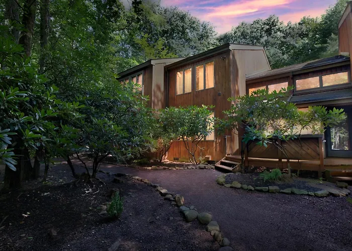 Big Boulder Mountain 10 Min Walk Vacation Home